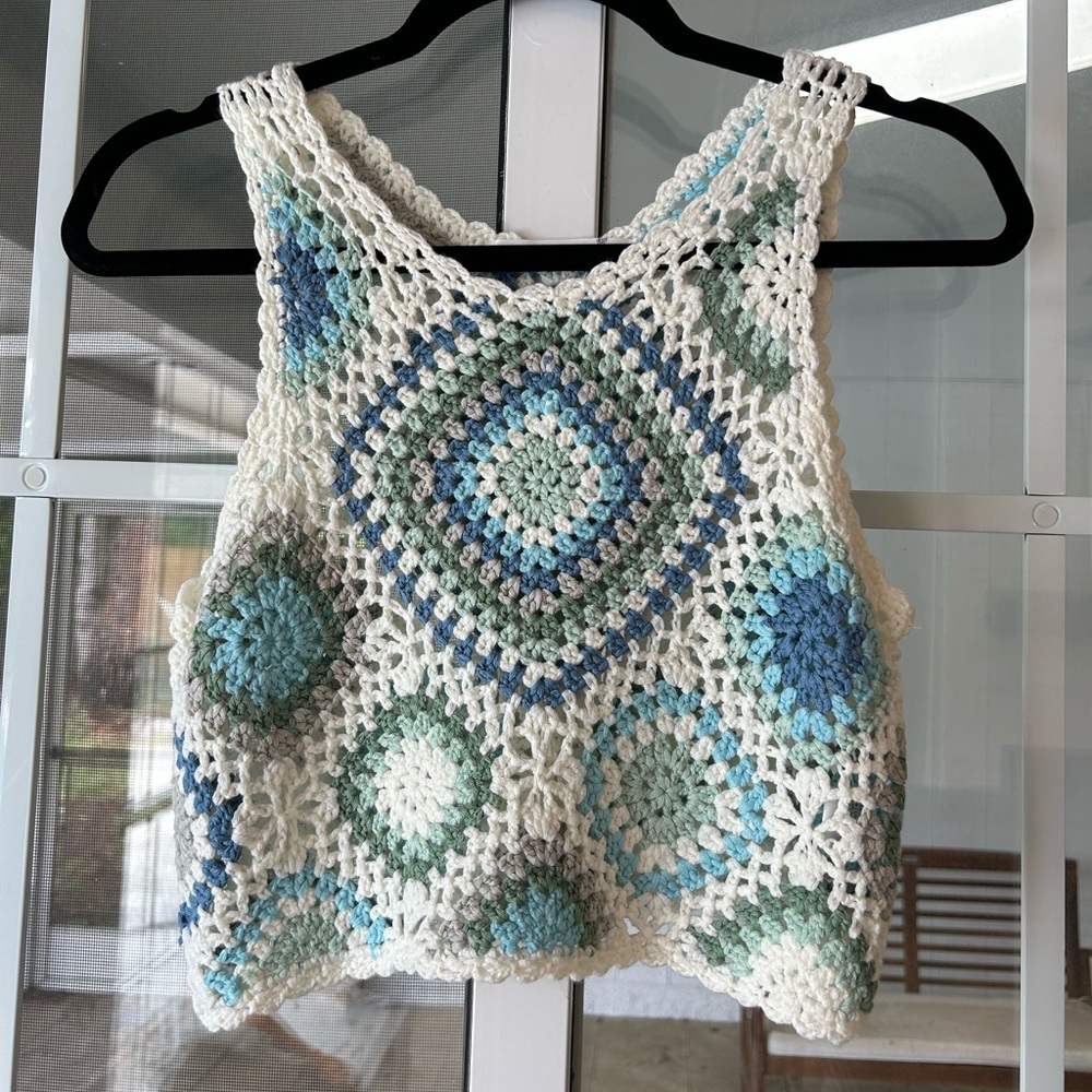 Altar’d state blue green white knit boho crochet crop tank - Picture 4 of 9